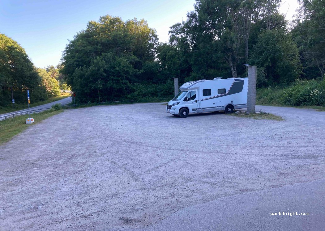 (471 72) Hjälteby - Sundsbyvägen — foto 4