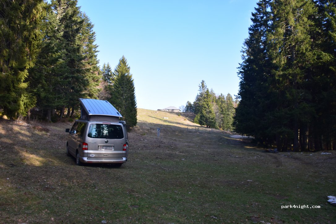 (1269) Bassins - Unnamed Road — foto