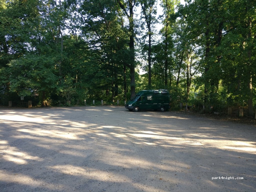 Pfaueninsel Parkplatz — foto 2