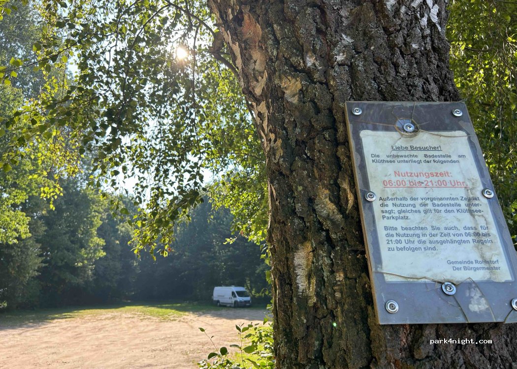 Parkplatz für die Badestelle am Klüthsee — foto 3