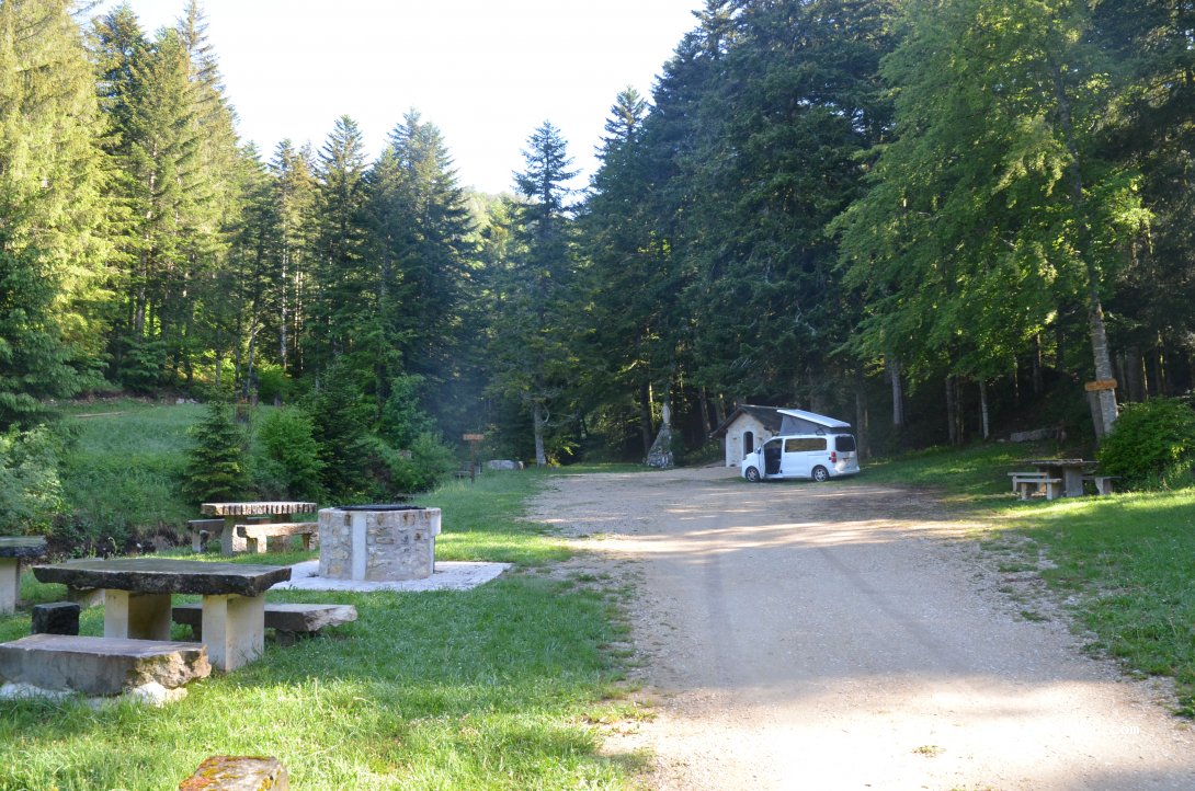 (01110) Plateau d'Hauteville - Route du Col de la Rochette — foto