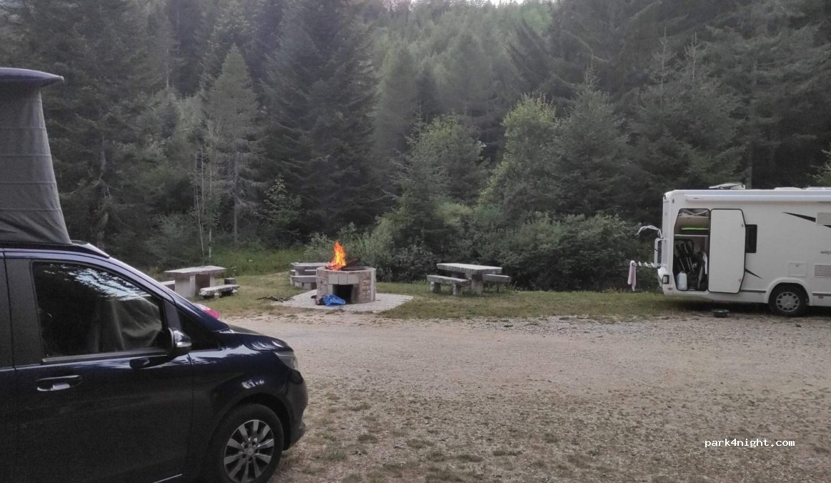 (01110) Plateau d'Hauteville - Route du Col de la Rochette — foto 2