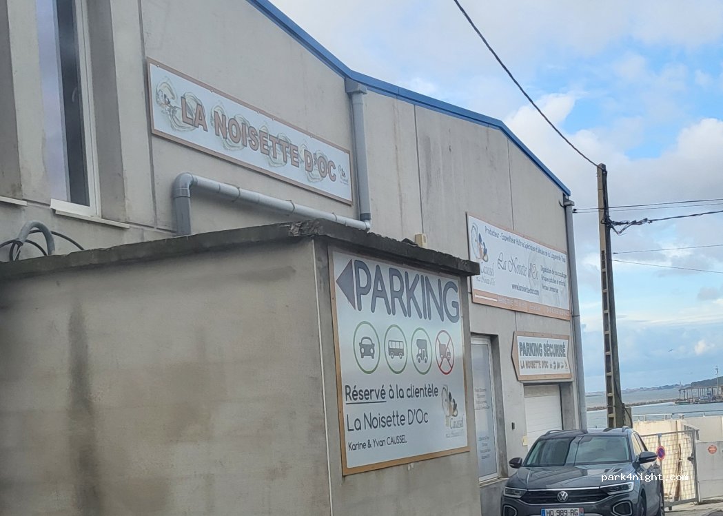 Parking camping-car La Noisette d'Oc (sans service) — foto 3
