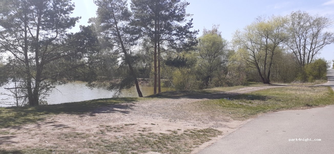 (289 11) Ratenice - Unnamed Road — foto
