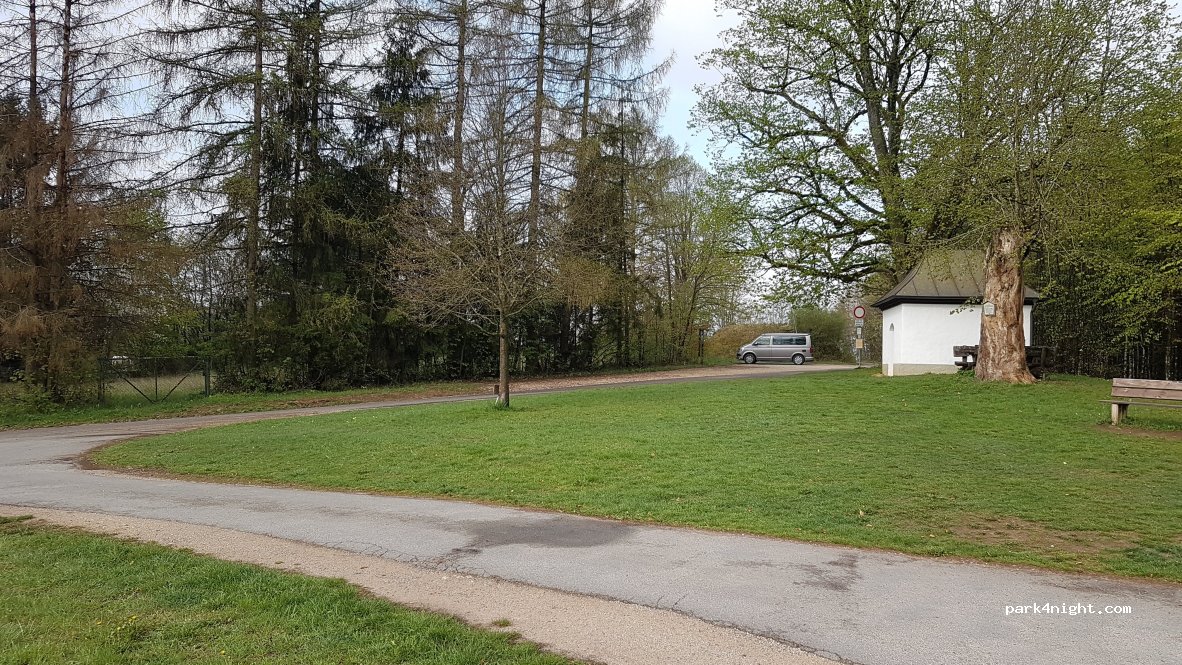 Wanderparkplatz a.d. Elbersberger Kapelle — foto 2