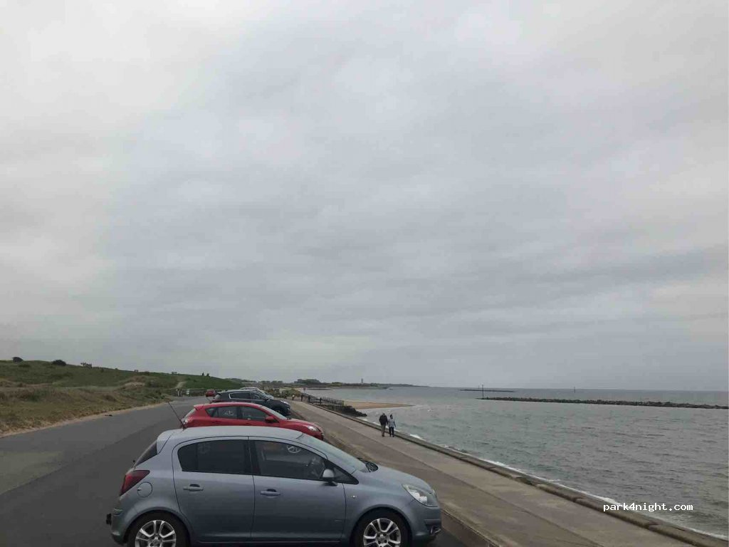 (CH46 2RH) Wallasey - Unnamed Road — foto