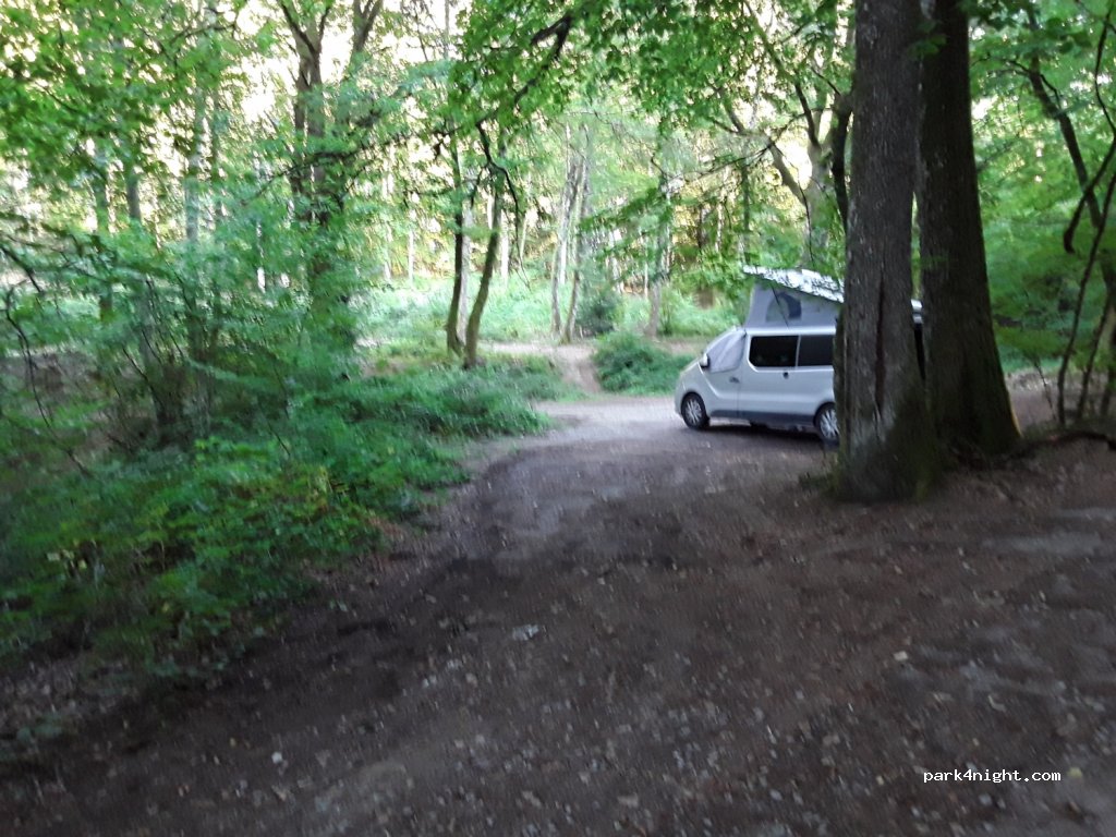 (19200) Saint-Victour - Unnamed Road — foto 3