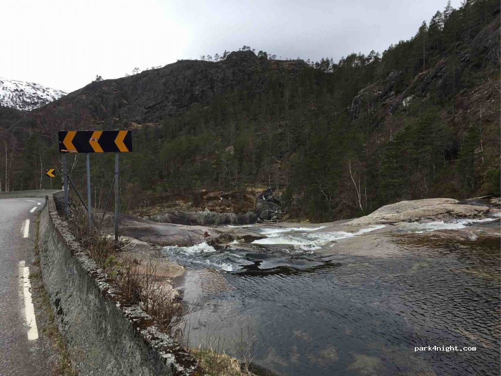 (5598) fjæra - Unnamed Road — foto