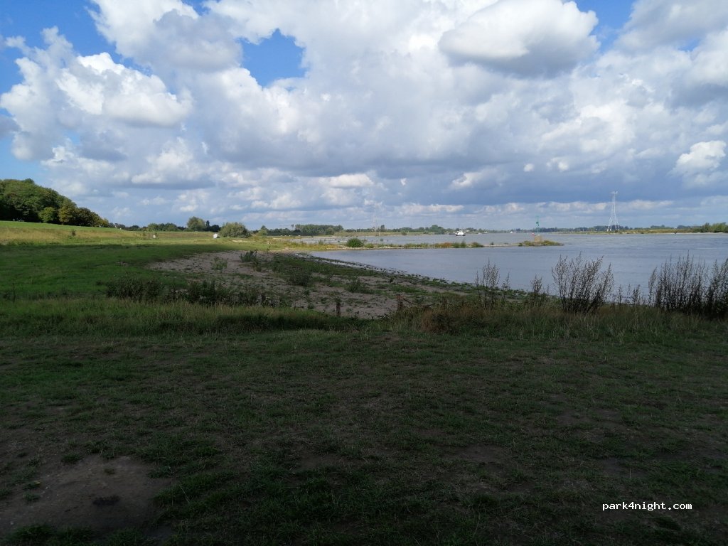 (5328 EZ) Rossum - 5 Waaldijk — foto 2
