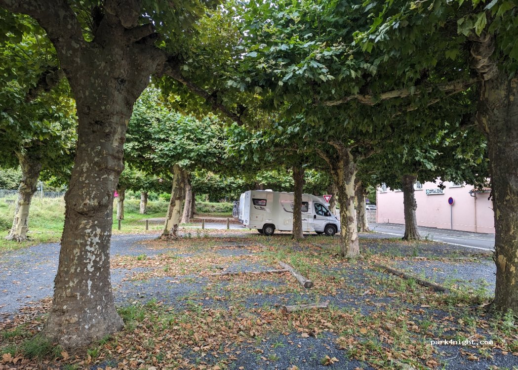 (65500) Vic-en-Bigorre - Avenue des Acacias — foto 3