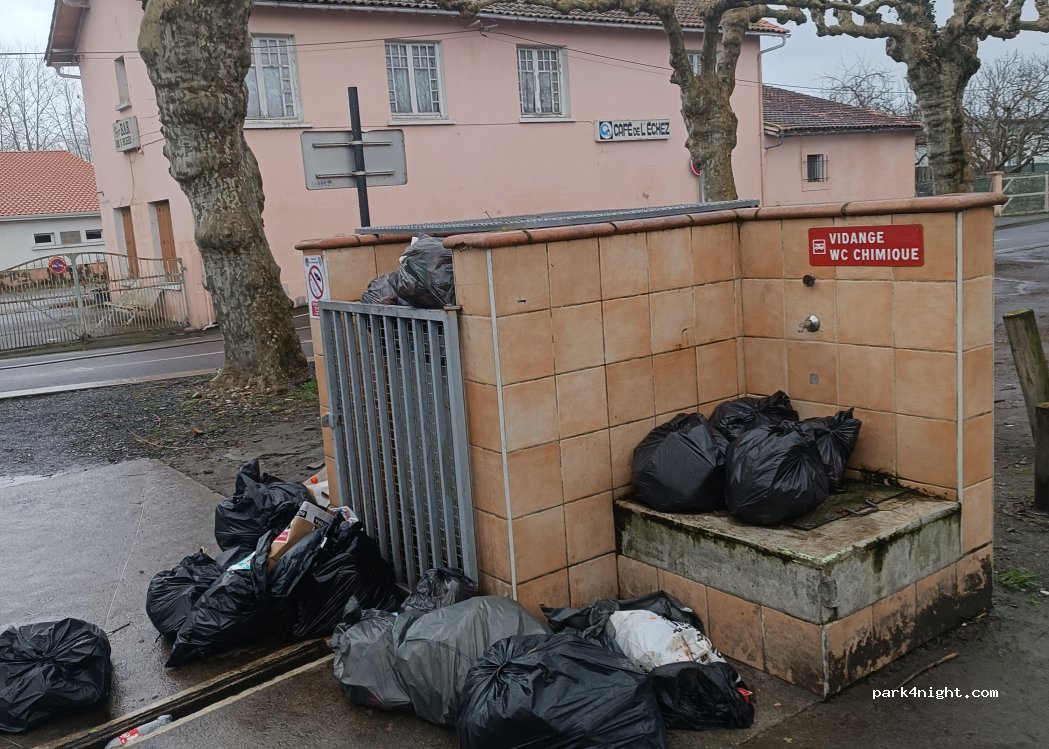 (65500) Vic-en-Bigorre - Avenue des Acacias — foto 5