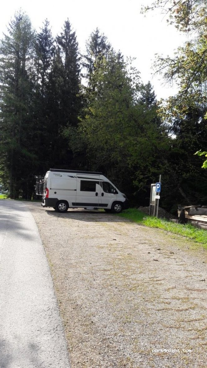 Parkplatz Klettersteigpark Bannholzmauer — foto