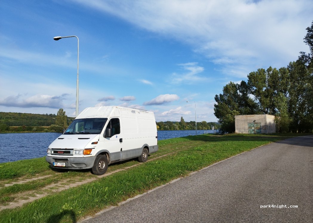 (411 08) Račice - — foto