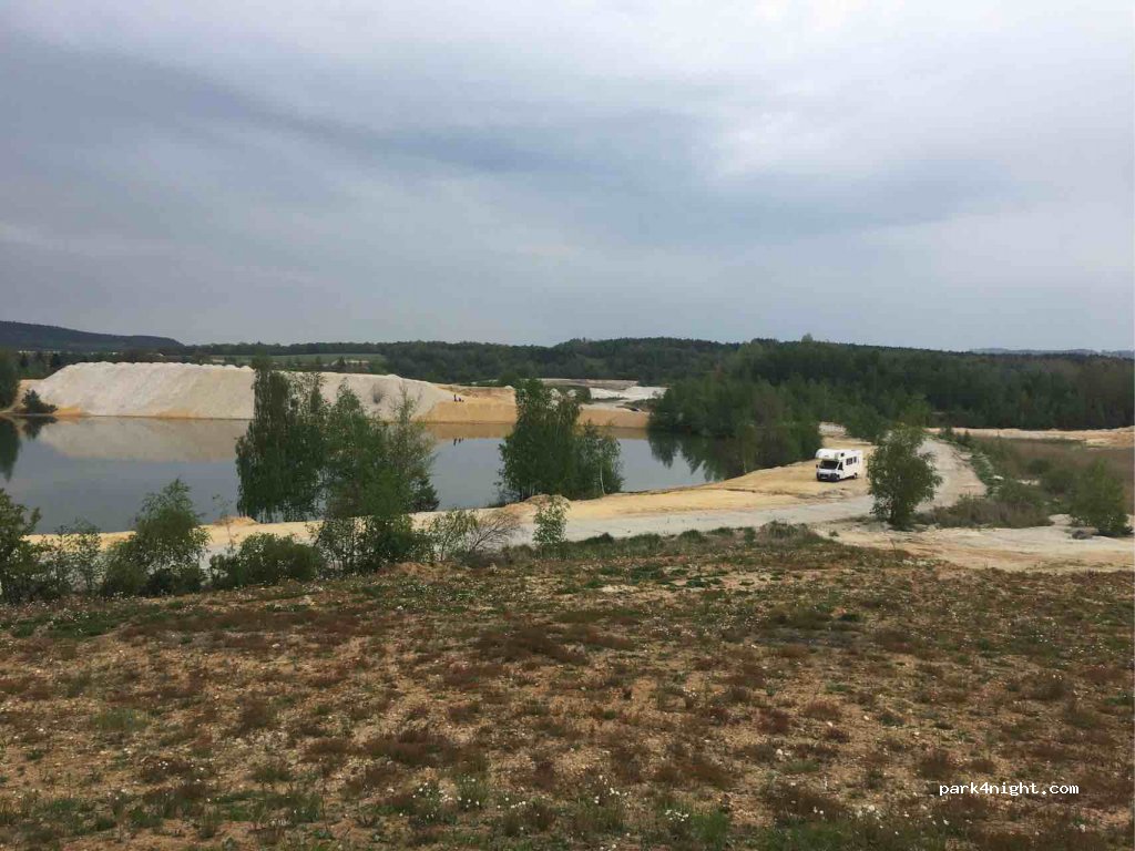 (362 25) Božičany - 2224 — foto
