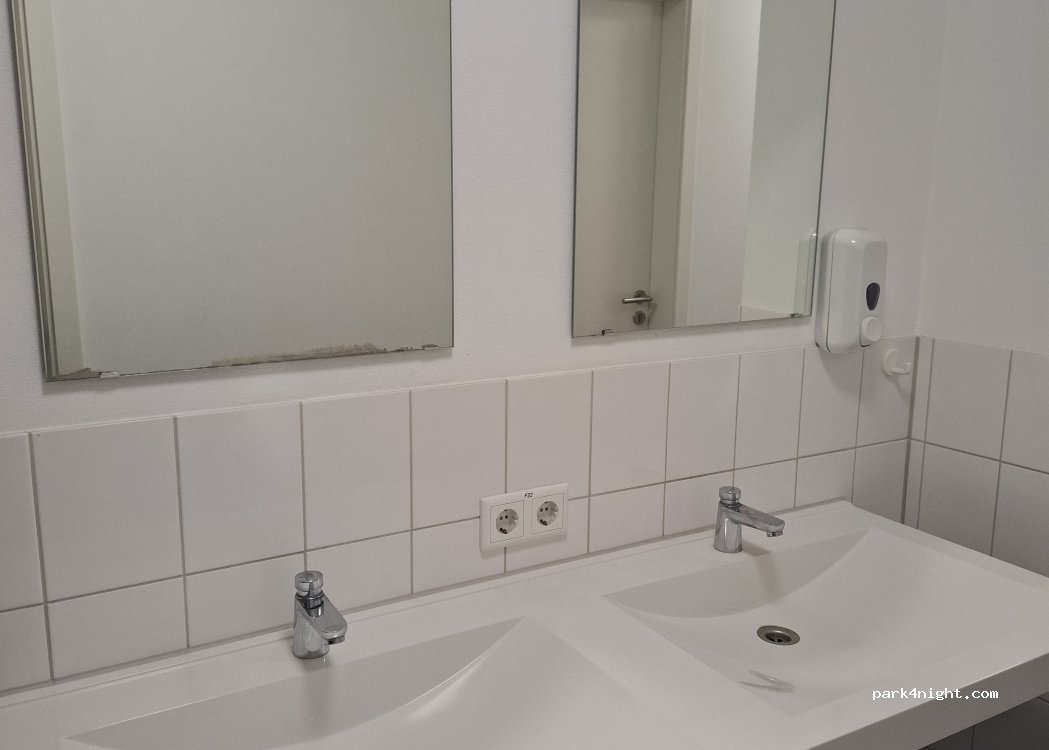 (46446) Emmerich am Rhein - 3 Luitgardisstraße — foto 5