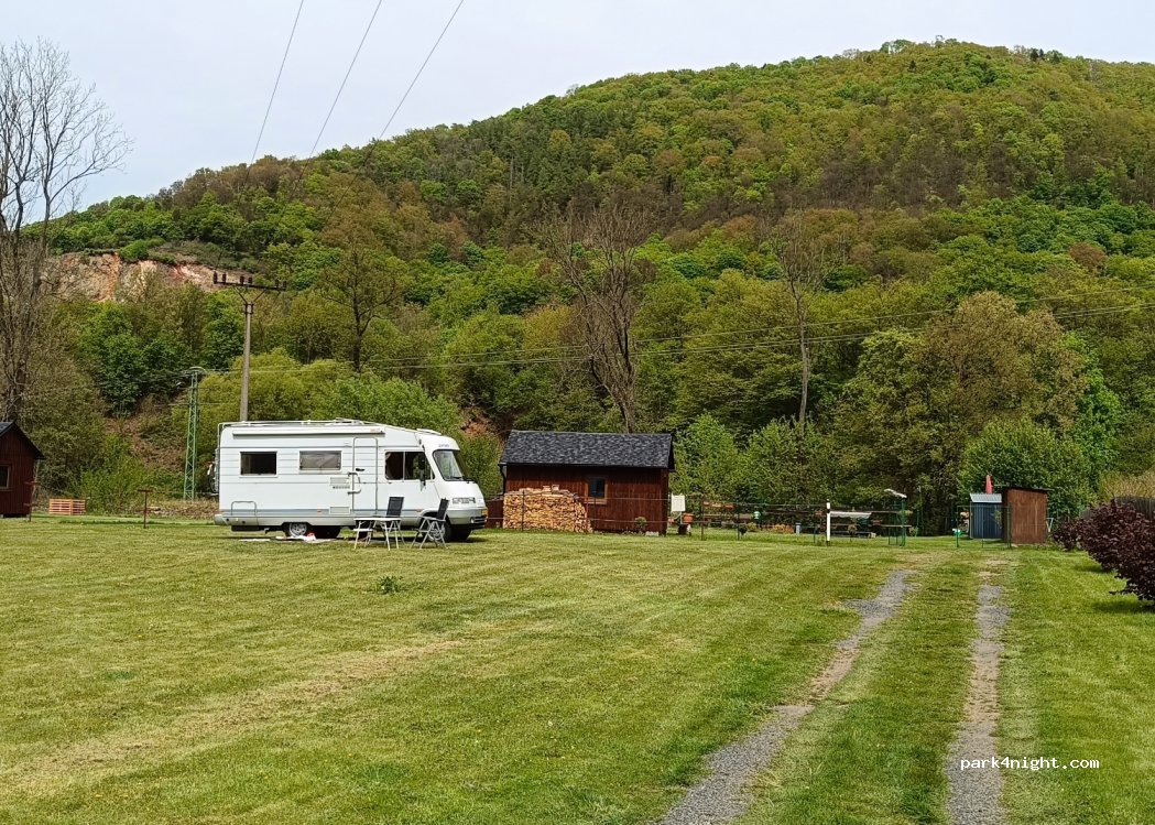 (405 02) Malá Veleň - — foto 4