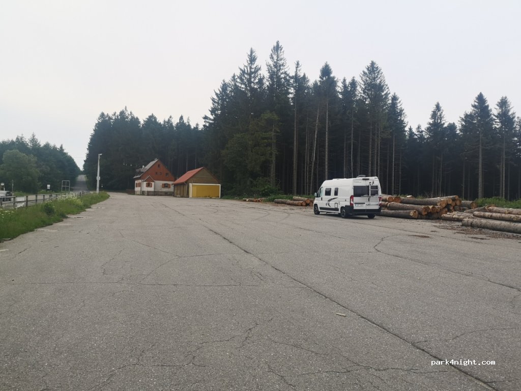 (687 74) Vápenice - — foto