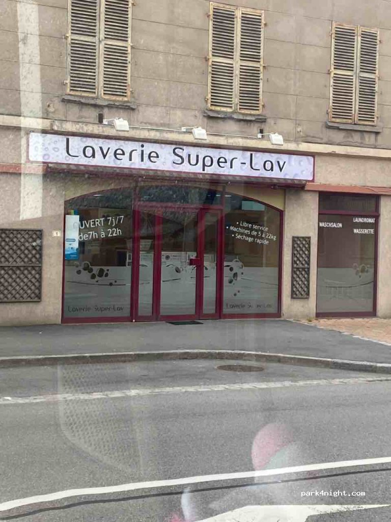 (88400) Gérardmer - 3 Rue de la 3ème Dia et du 2ème Rsar — foto