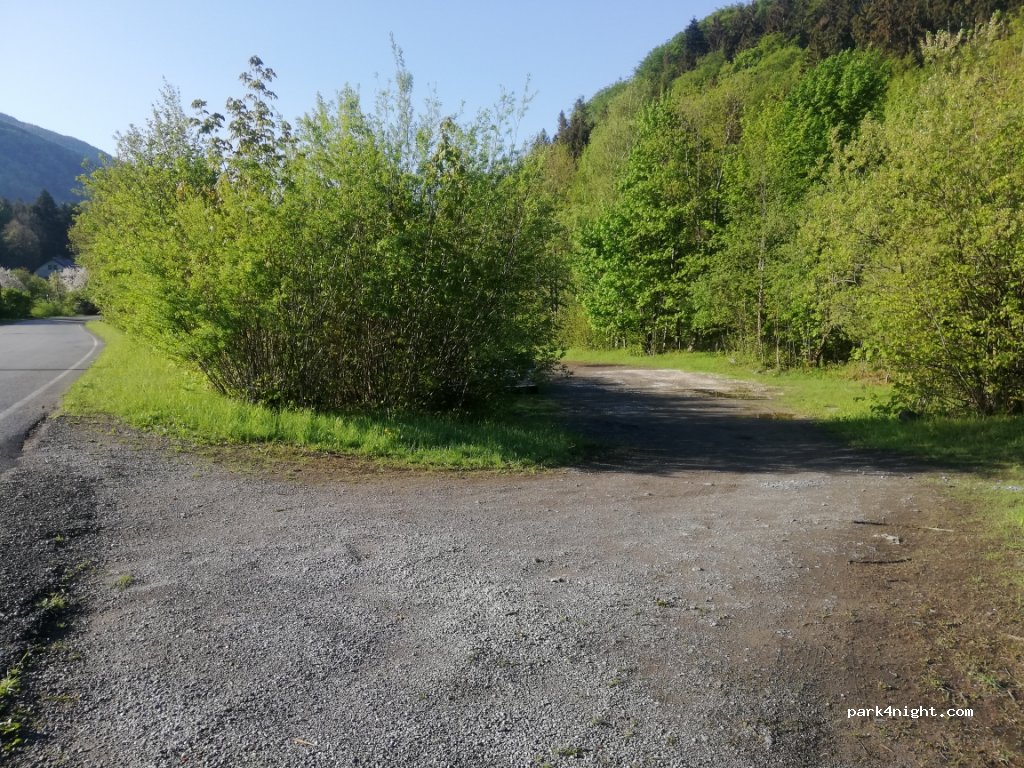 (739 12) Čeladná - — foto