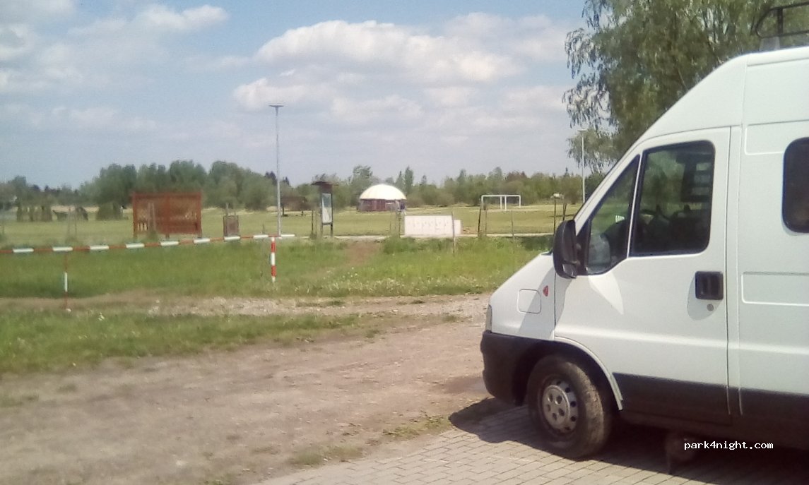 (37-550) Radymno - 456 Budowlanych — foto