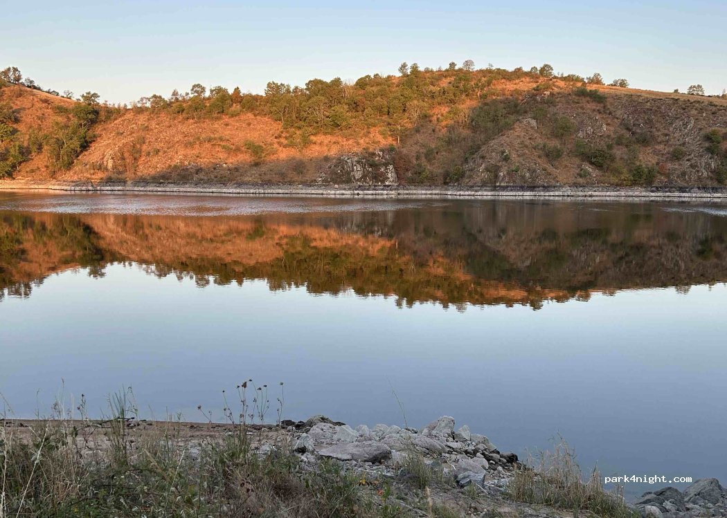 (42300) Villerest - Chemin de la Goutte des Pêcheurs — foto 5