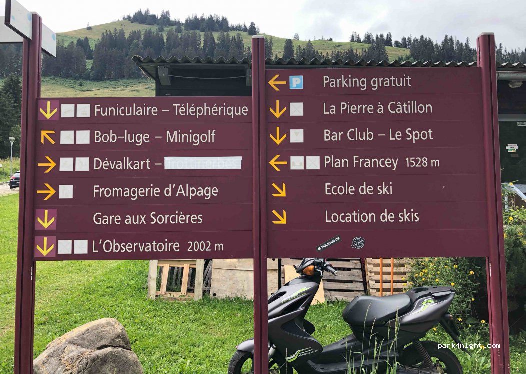 (1663) Moléson-sur-Gruyères - 8 Place de l'Aigle — foto