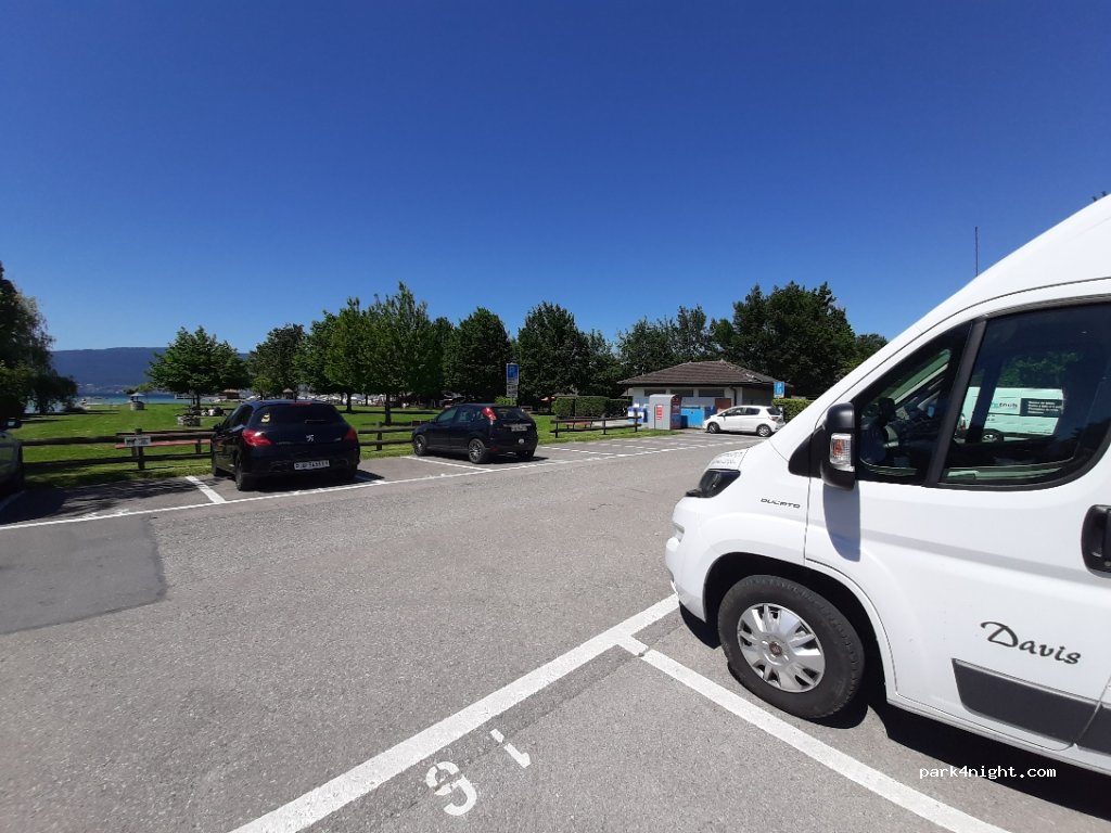 (1588) Cudrefin - 3 Route de Neuchâtel — foto 2
