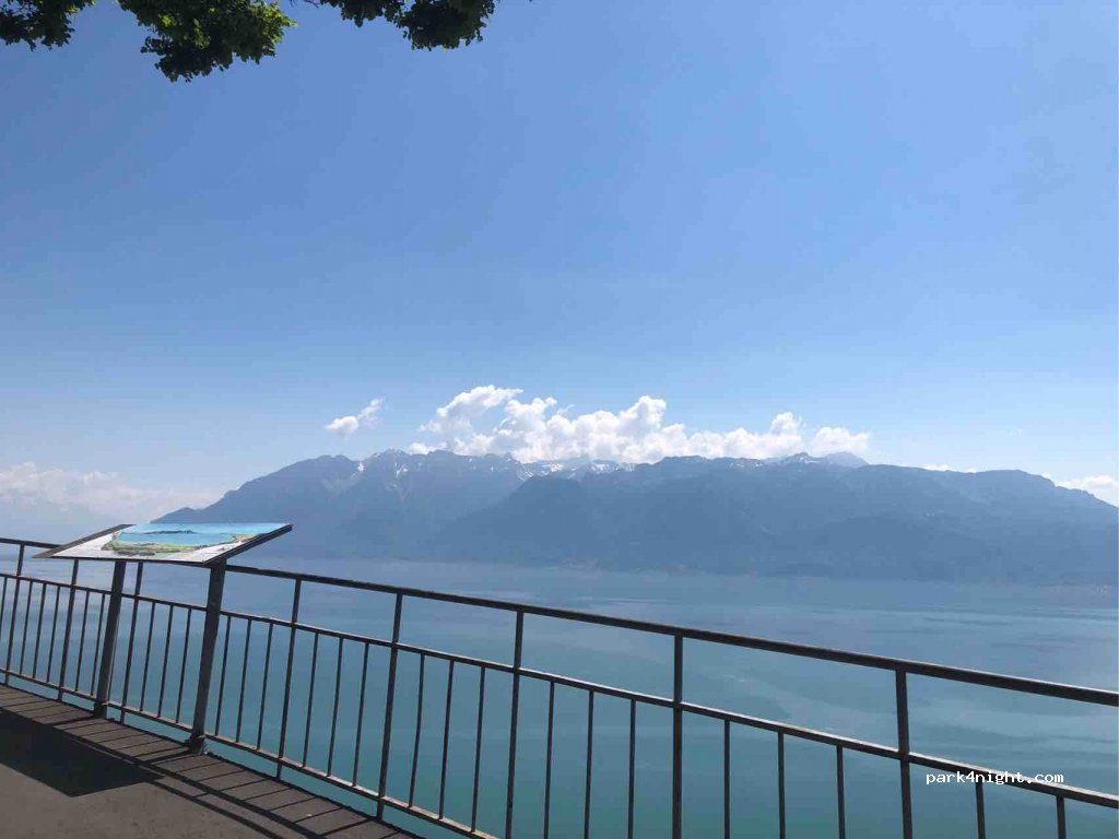 (1098) Puidoux - 109 Route de la Corniche — foto