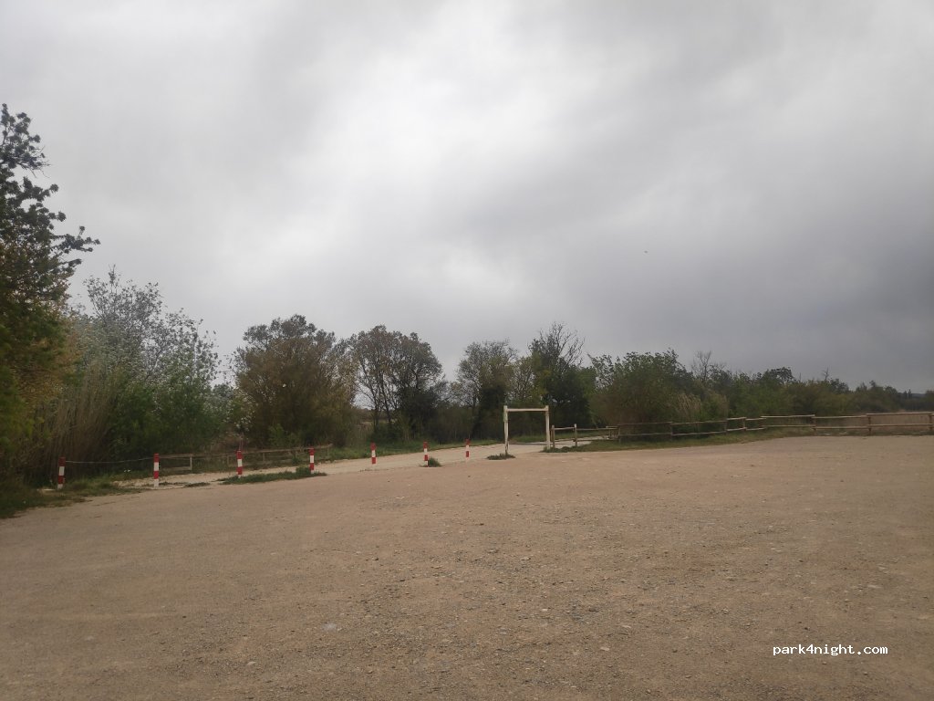 Parking Mas Del Matà Aiguamolls — foto 3