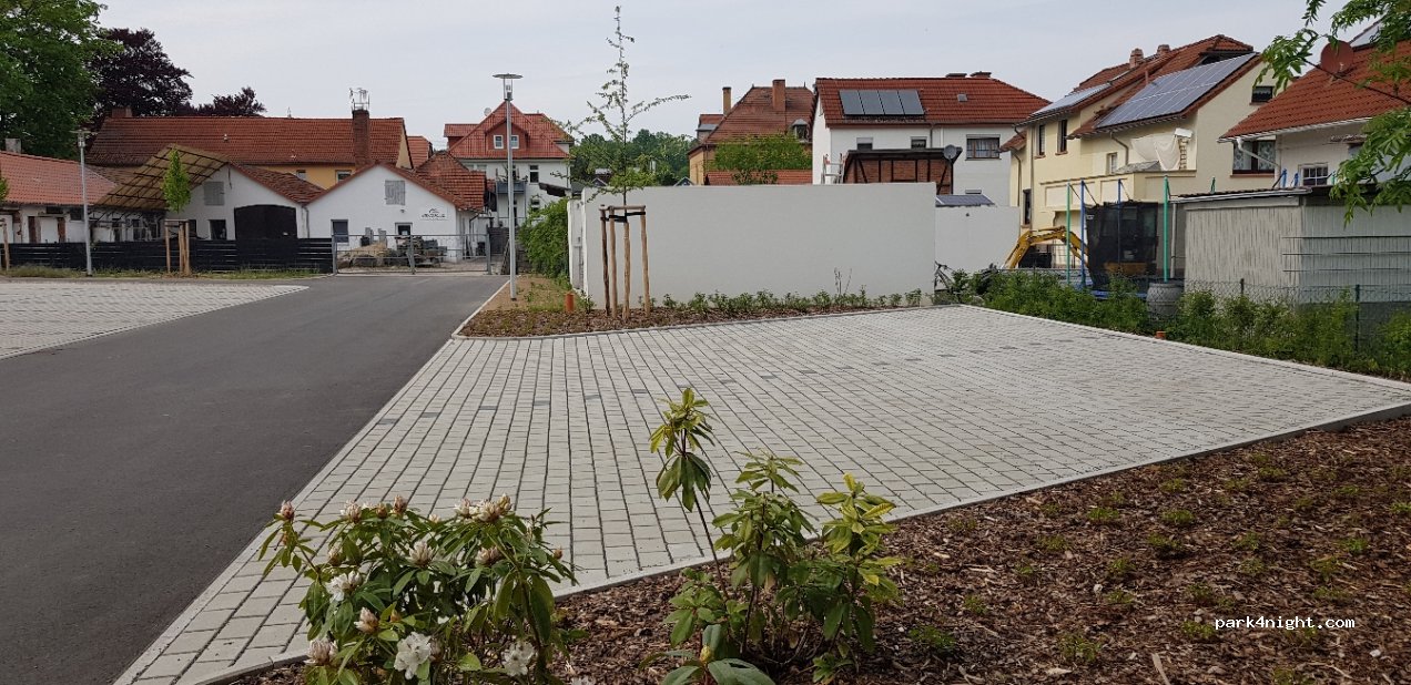 Wohnmobilstellplatz am Rathaus in Gerstungen — foto