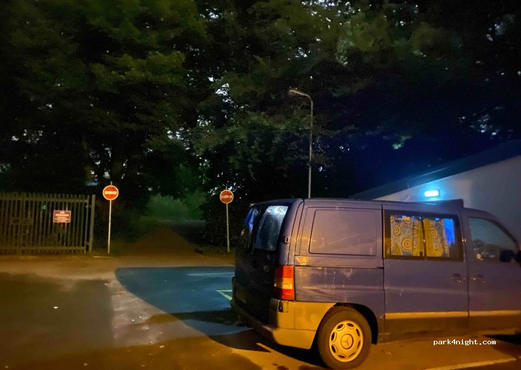 (CF10 3DT) Cardiff - Blackweir Woodland Trail — foto 4