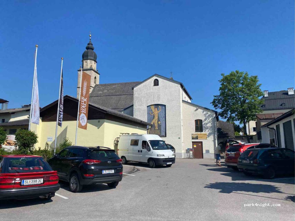 (5201) Seekirchen am Wallersee - 1 Moosstraße — foto