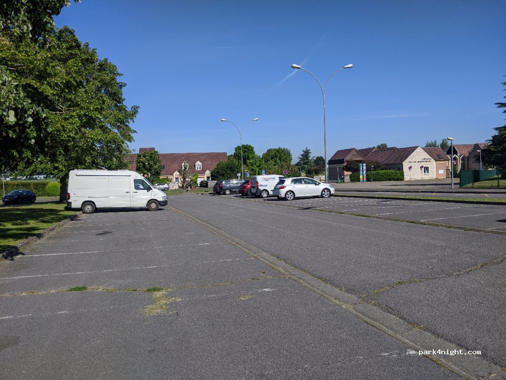 (60240) Chaumont-en-Vexin - 23 Rue d'Enencourt — foto