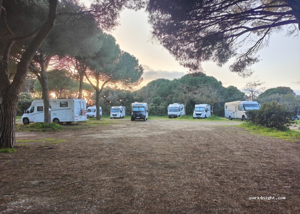 Area Sosta Camper Orbetello — foto 4