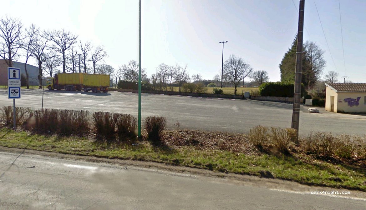 (12350) Lanuéjouls - 2-4 Avenue du Rouergue — foto
