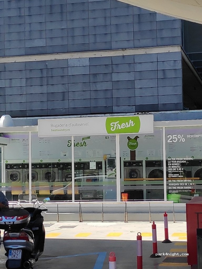 (08902) L'Hospitalet de Llobregat - 42 Carrer de l'Alhambra — foto