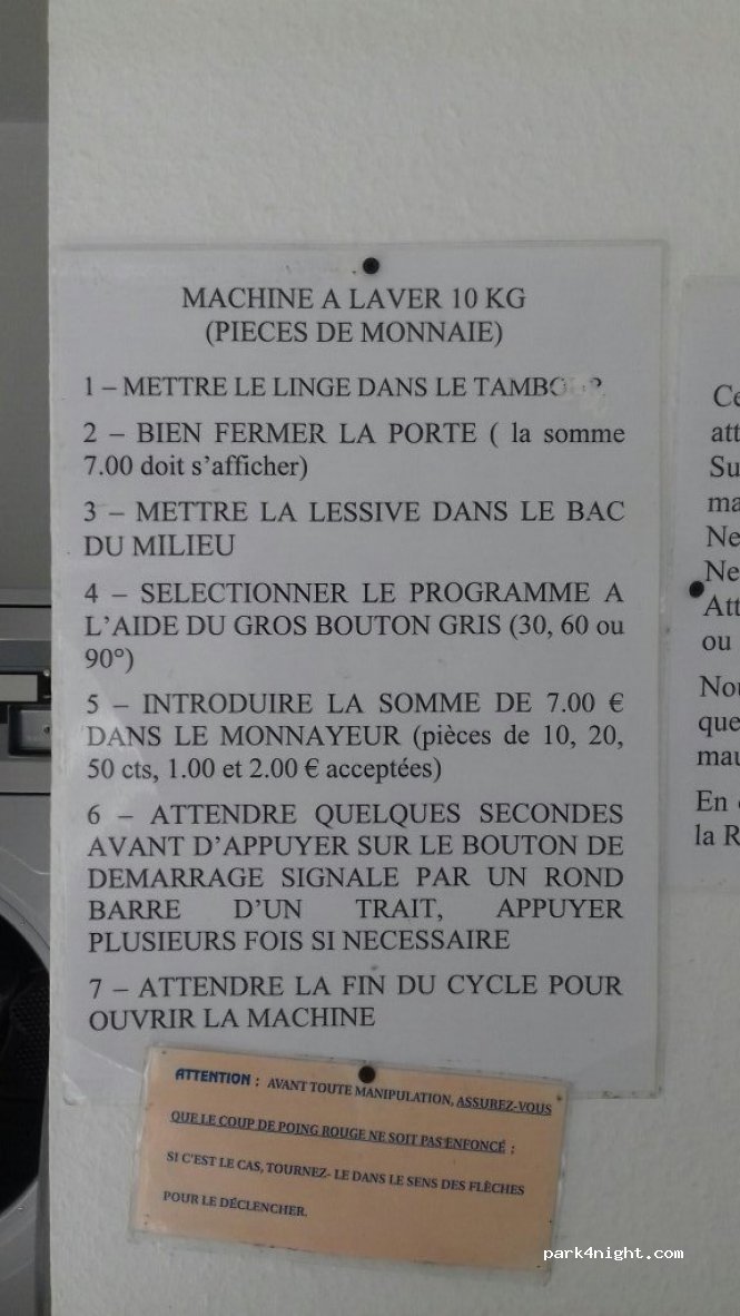 (65400) Argelès-Gazost - 18 Place de la République — foto 2