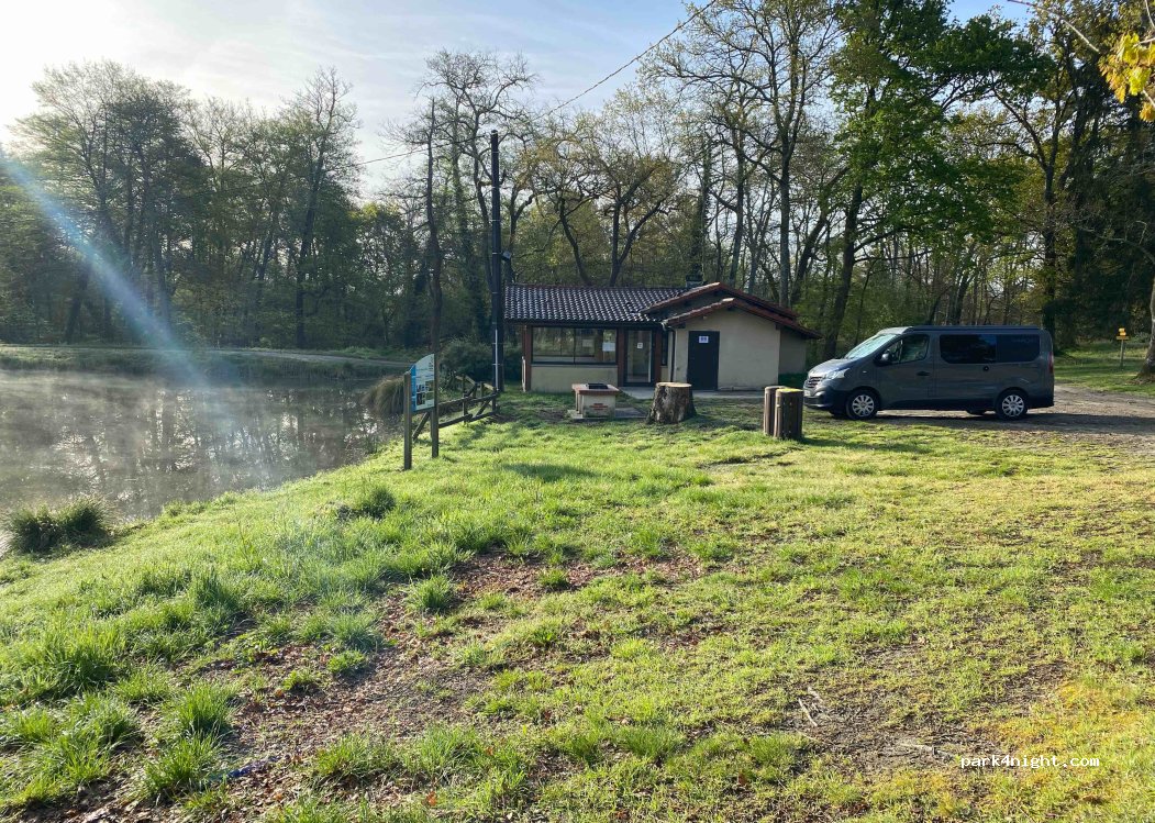 (40090) Gaillères - Unnamed Road — foto 3