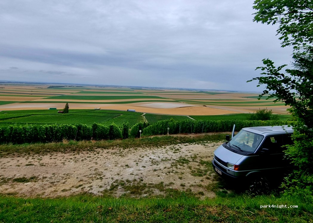(51130) Bergères-lès-Vertus - Unnamed Road — foto 5