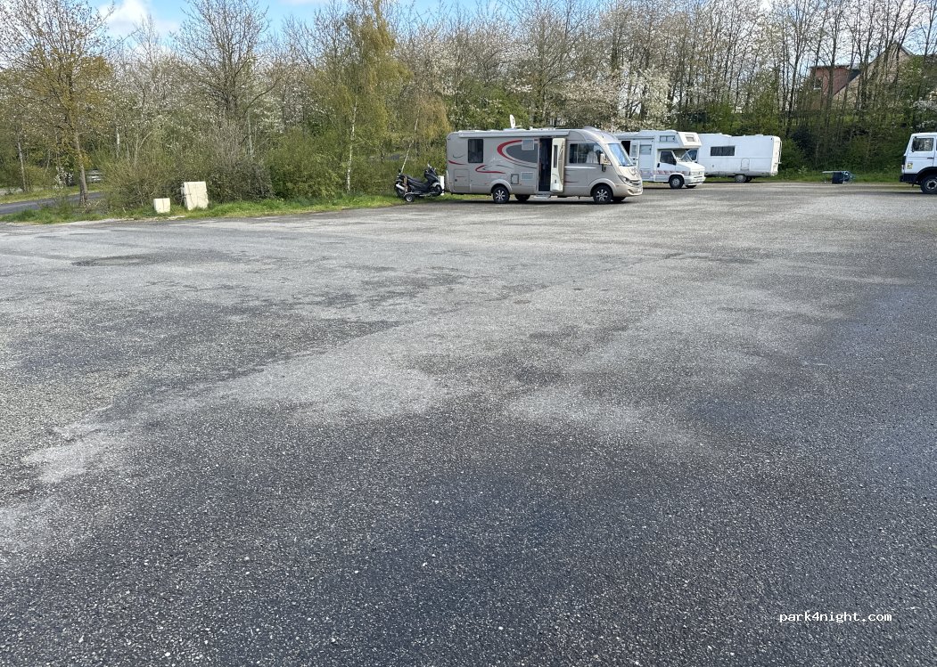 Aire de camping-car Châteaubourg — foto 5