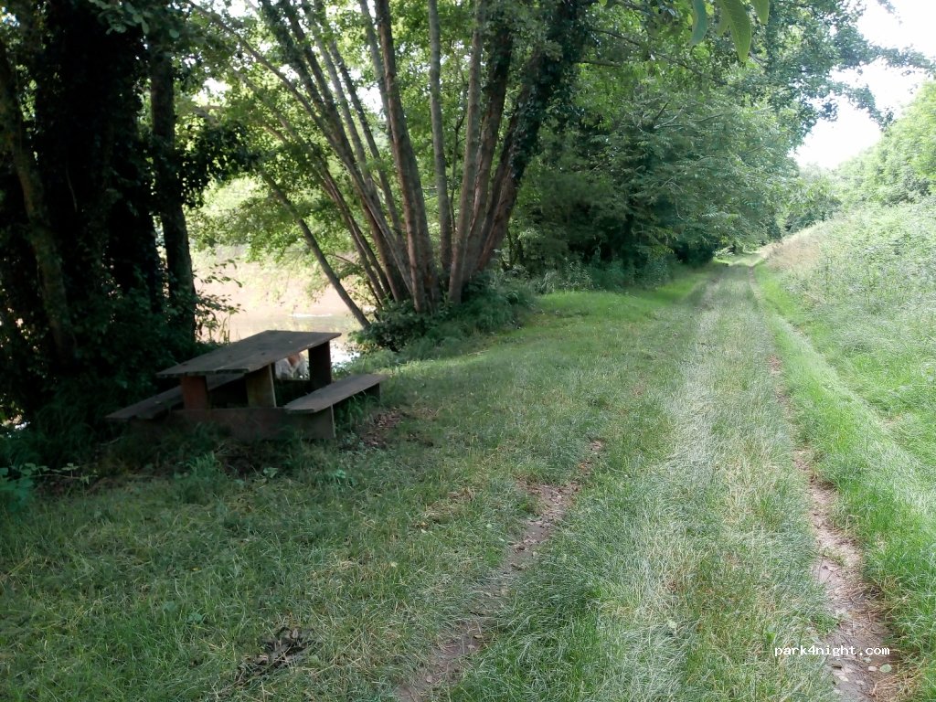 (24510) Trémolat - Unnamed Road — foto 2