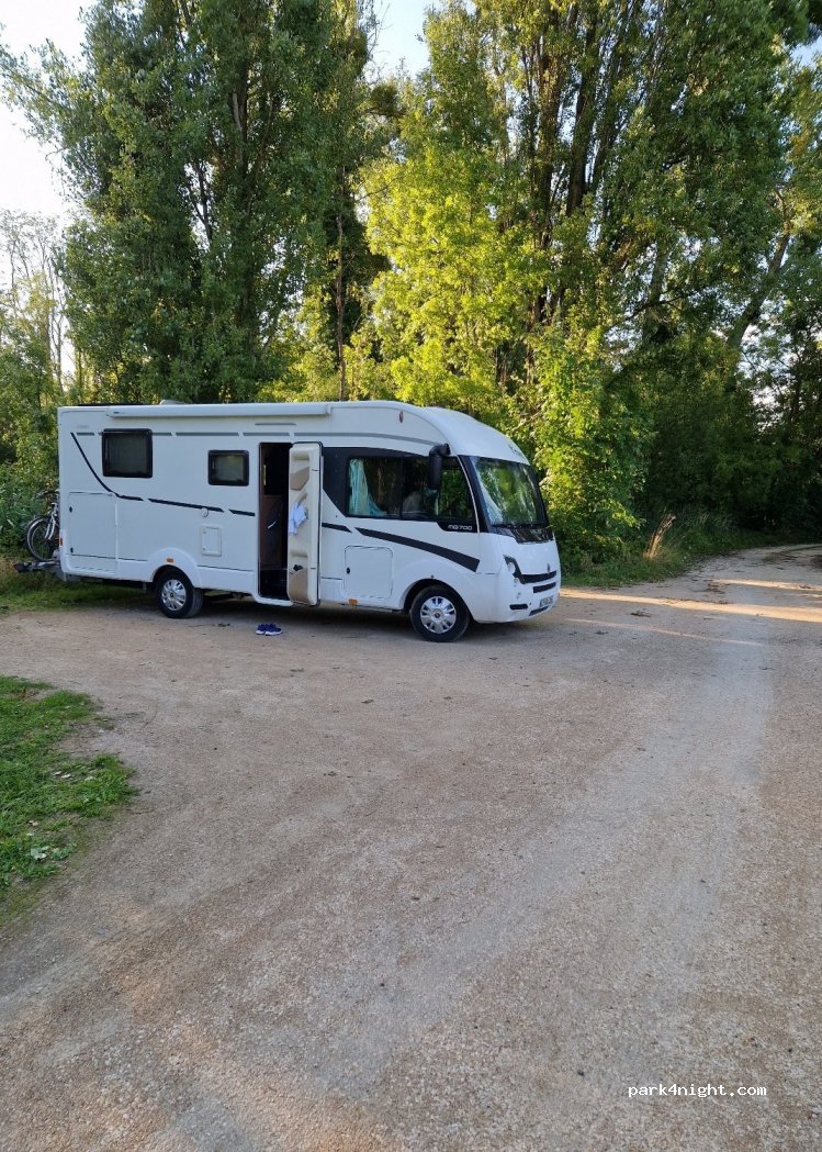 (77250) La Genevraye - D40 — foto 3