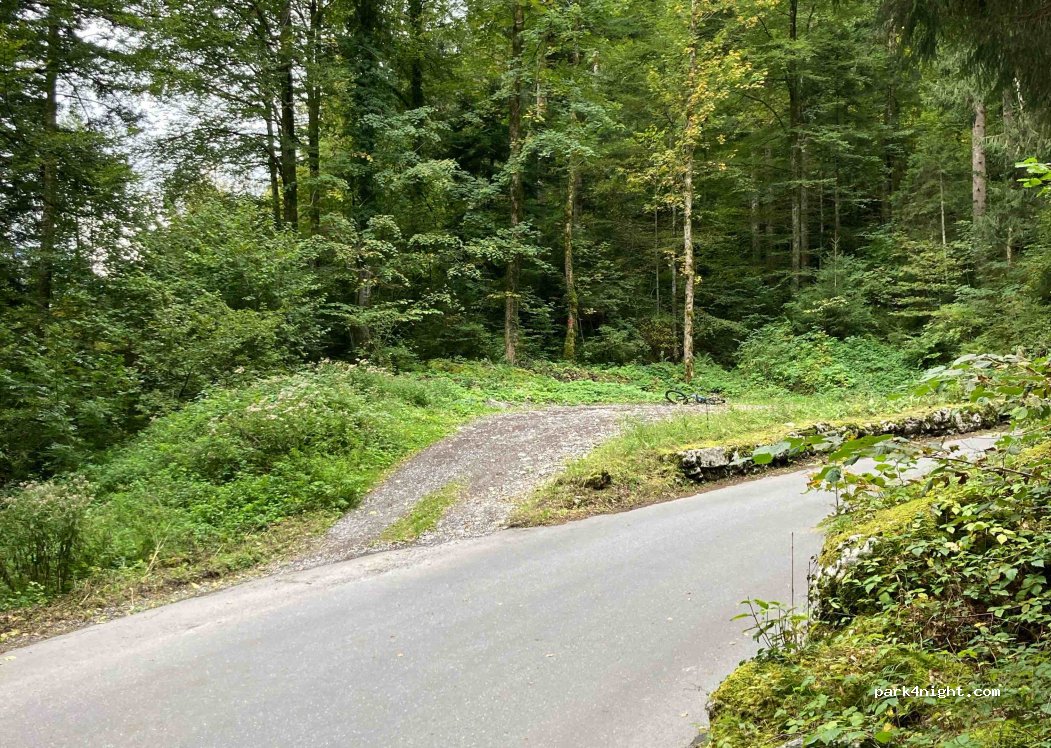 (8752) Näfels - 2-1 Oberseestrasse — foto 2