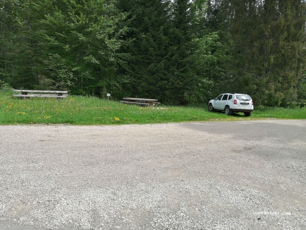 (25300) Les Fourgs - D6 — foto
