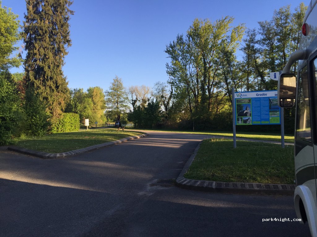 (01680) Groslée - D19 — foto
