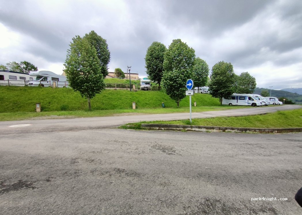 Bilbaocaravanpark — foto 2