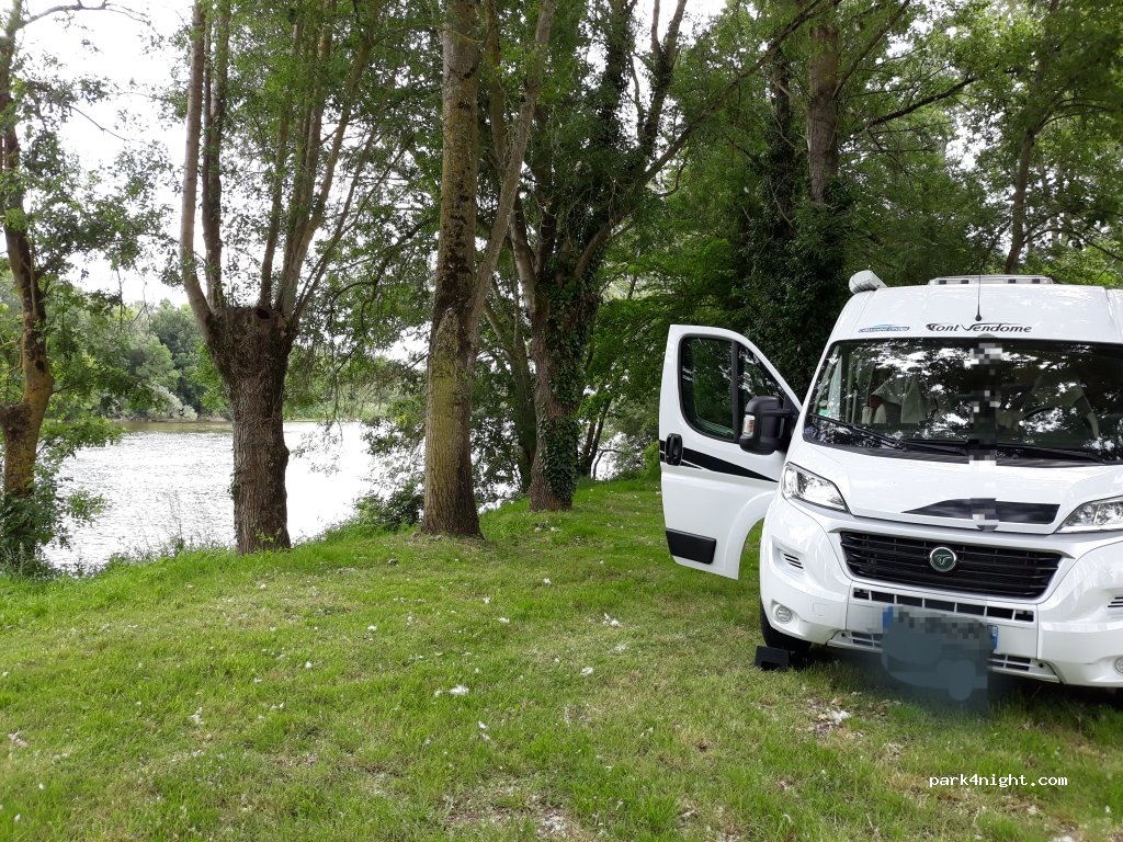 (37140) Chouzé-sur-Loire - Rue de l'Île Bourdon — foto