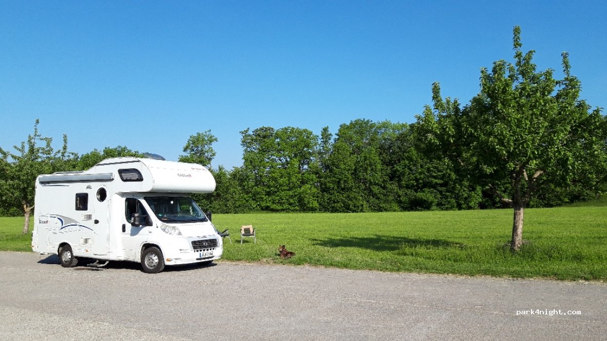 (73268) Erkenbrechtsweiler - 37 Kirchheimer Straße — foto