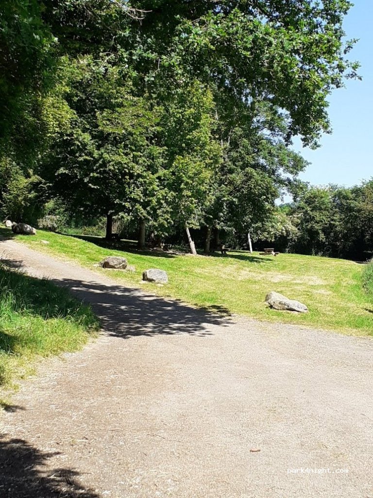 (61210) Putanges-le-Lac - Unnamed Road — foto 2