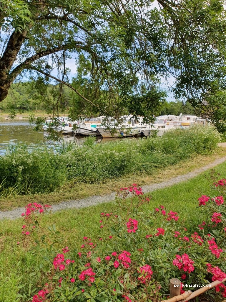 (49220) Chenillé-Changé - Le Bourg — foto